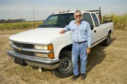 Carl Judice avec son pickup Chevrolet qui a roulé sur 1,6 millions de kilomètres