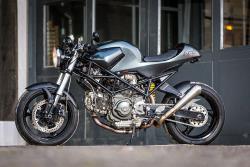 Une Moto personnalisée pour des coureurs de relais routier construite par Smokin’ Motorcycles avec un moteur Ducati.